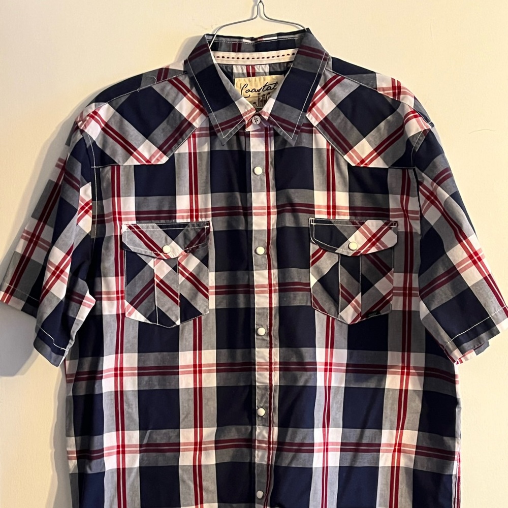 Large short sleeve button ups